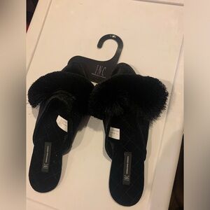 New I.N.C slippers